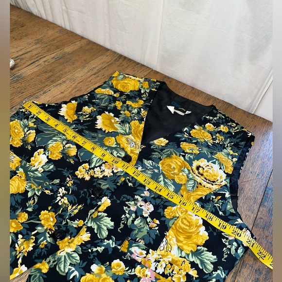 💛 CHIC PETITES - VINTAGE Floral Buttoned Vest - Size 10 - Picture 7 of 8